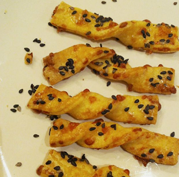 Καλαμάκια τυριού, μεζές στο παρά πέντε