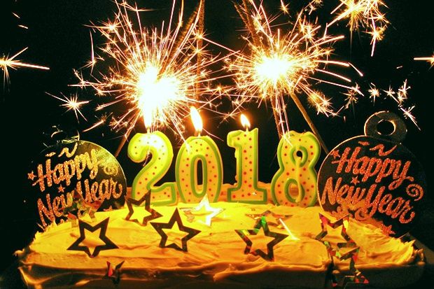 Καλή Χρονιά με βασιλόπιτα μυρωδάτη, πάντα μοδάτη