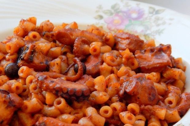 Καλοκαιράκι με χταπόδι και κοφτό μακαρονάκι