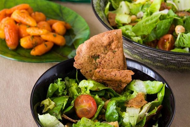 Καλοκαιρινή ρεβιθοσαλάτα, νόστιμη και χορταστική