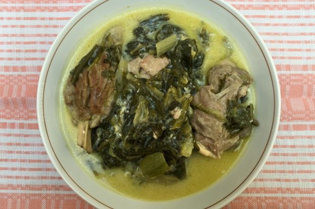 Κατσικάκι φρικασέ με αντίδια και μαρούλια