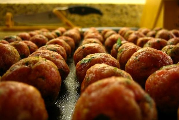 Κεφτεδάκια φουρνιστά και μυρωδάτα