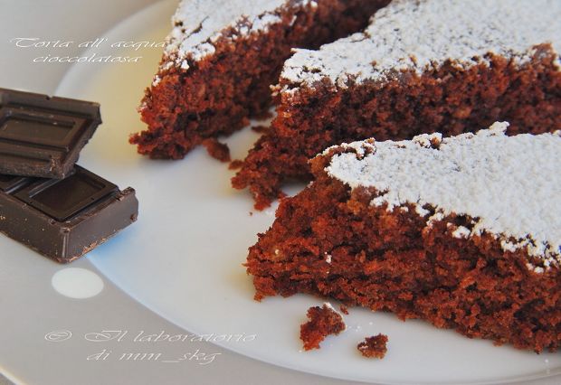 Κέικ σοκολάτας χωρίς αυγά, βούτυρο και γάλα