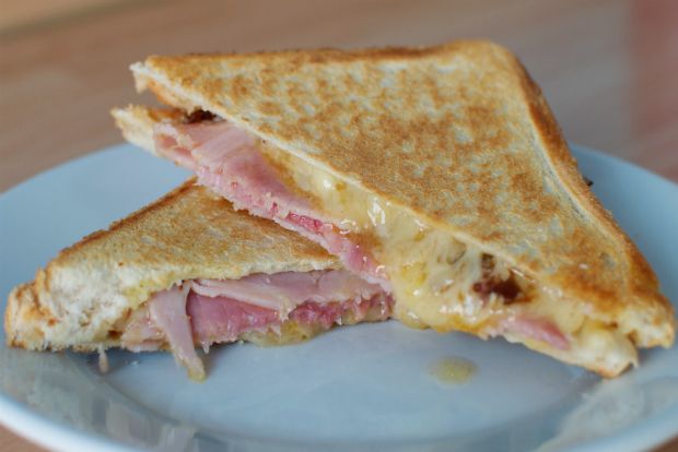 Κι ο εργένης τρώει (σαν) σουφλέ