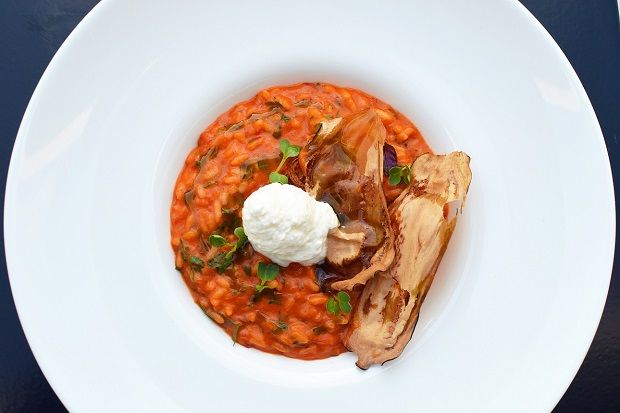 Κόκκινο ριζότο με αρώματα ελληνικού καλοκαιριού