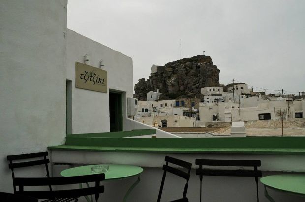 Κοκτέιλ για ζεσταμένους από το αμοργιανό «Τζιτζίκι»