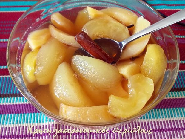 Κομπόστα μήλο-κυδώνι, μαζί ή χώρια