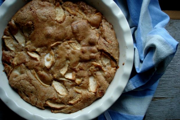 Κοντά στα ξημερώματα: κέικ με μήλα
