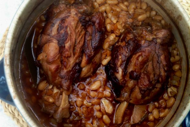 Κότσι χοιρινό για θαλπωρή και οικονομία