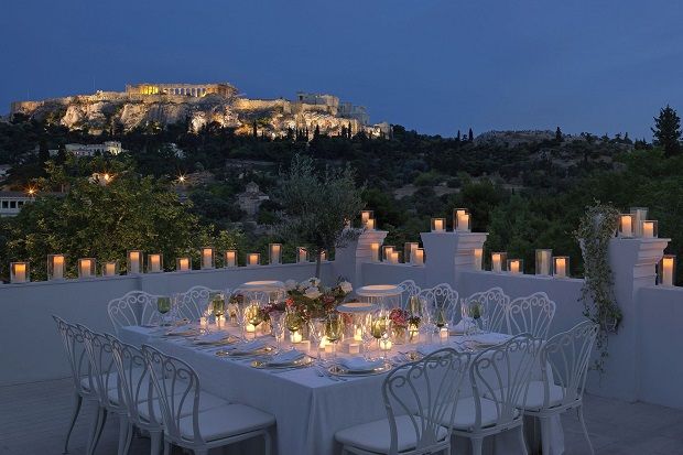 «Kuzina»: γαστρονομική εμπειρία στην καλύτερη ταράτσα της Αθήνας