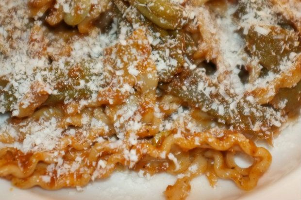 Κυματιστή πάστα με φρέσκα φασολάκια