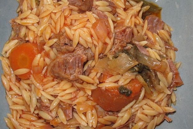 Λάπα βοδινή με κριθαράκι και λαχανικά