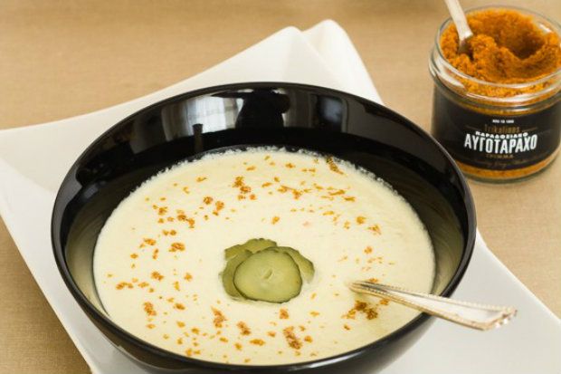 Λευκό Γκασπάτσο με Αυγοτάραχο Τρίμμα