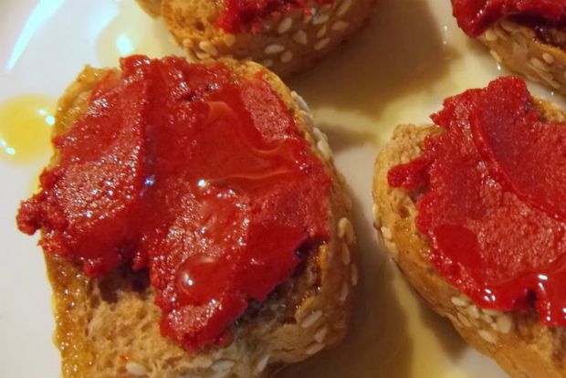 Λιαστός πελτές ντομάτας από σπίτι