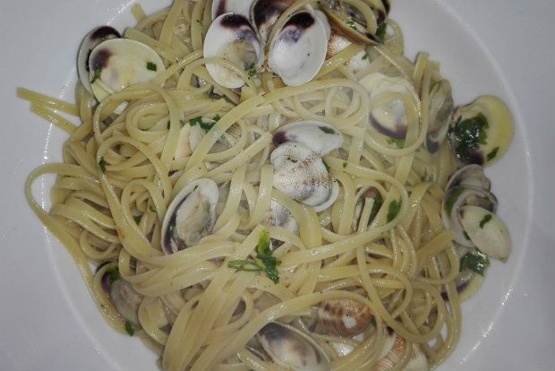 Λινγκουίνι alle vongole με τη μαεστρία της Μαρίας