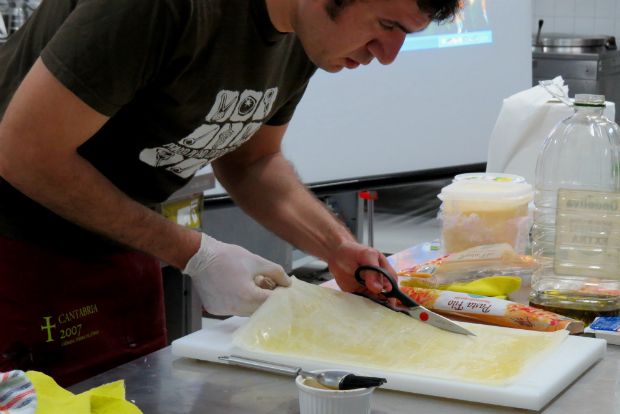 Μαγειρεύοντας σπανακόπιτα στην Ισπανία