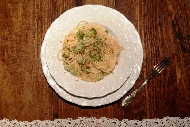 Μακαρονάδα με μπρόκολο και φέτα