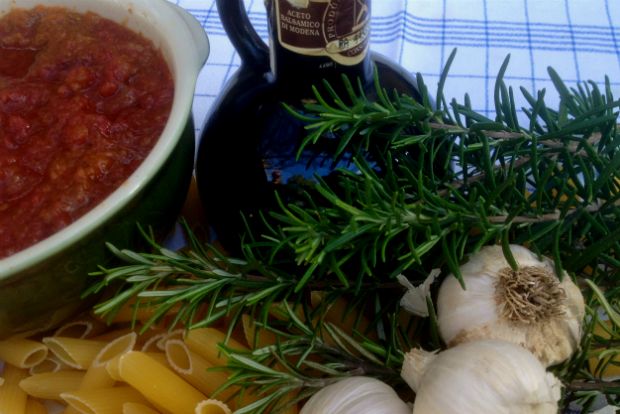 Μακαρονάδα με σάλτσα ντομάτα: τι κάνει τη διαφορά;