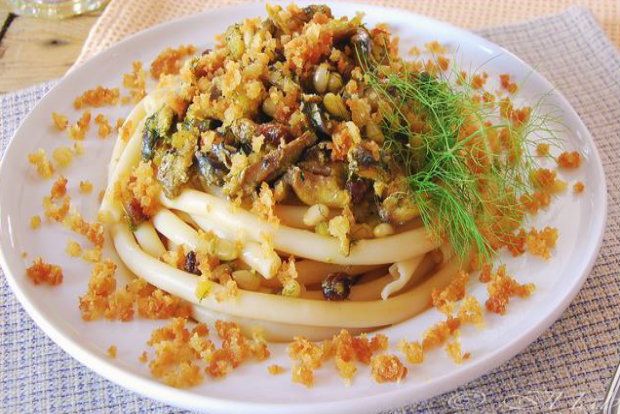 Μακαρονάδα με σαρδέλες και μάραθο