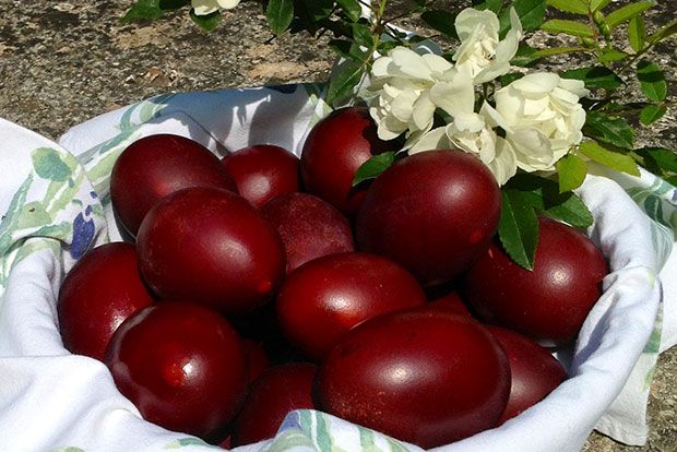 Με κρεμμυδότσουφλα: προσοχή στη λεπτομέρεια