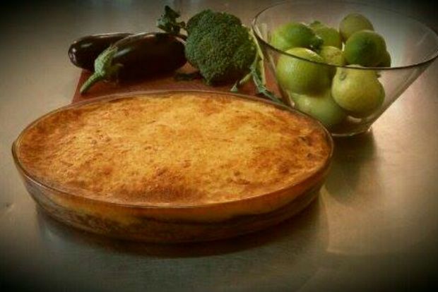 Μελιτζάνες, πατάτες, μπεσαμέλ: τάρτα θερμαντική