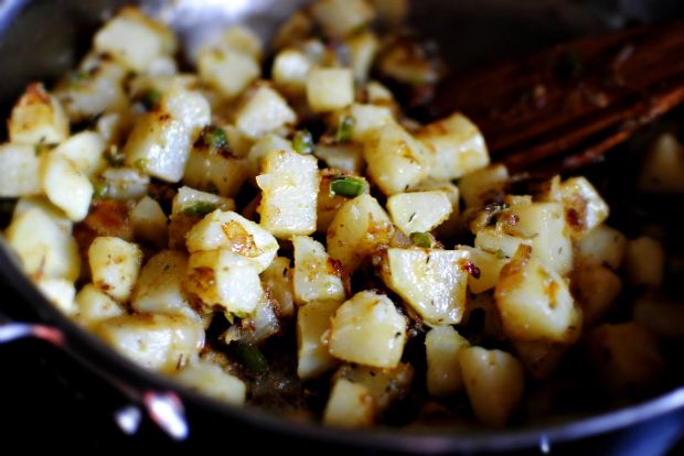 Μετά από γερό ξενύχτι: πατάτες πλουμιστές