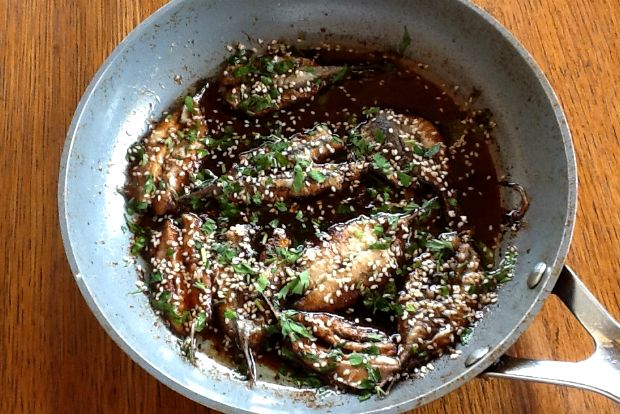 Μεταγραφές γαύρων: στο λιμάνι και στο τηγάνι