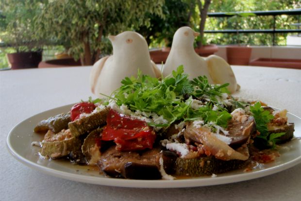 Μετεκλογικό τουρλού, ενισχυμένο με τυριά