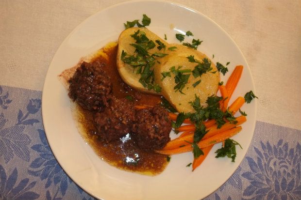 Μεθυσμένα γιουβαρλάκια