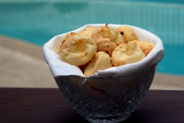 Μεζέδες για Μουντιάλ: βραζιλιάνικα τυροψωμάκια