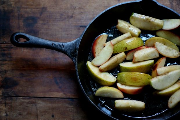 Μήλα τηγανητά, με μέλι και λεμόνι