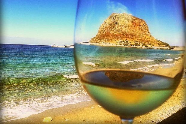 Μονεμβασία-Malvasia: το πολύτιμο μεσαιωνικό κρασί ξαναγεννήθηκε