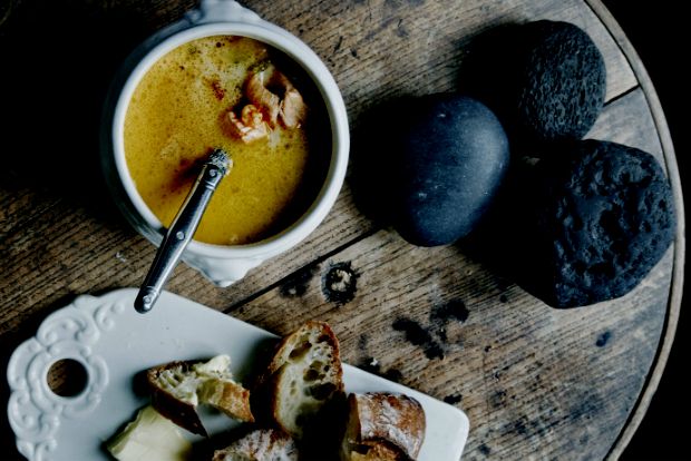 Μοσχομύρισε το βουνό θάλασσα: κακαβιά