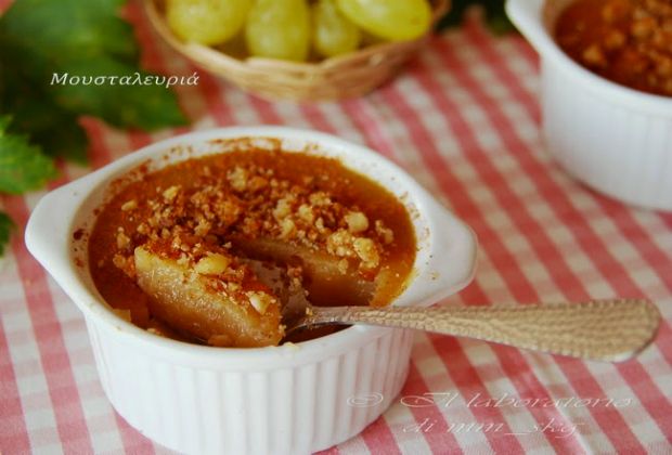 Μουσταλευριά της γιαγιάς Ανδρομάχης