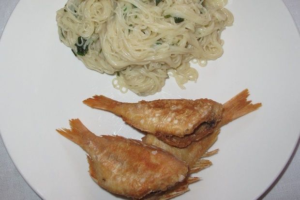 Μπαλάδες τηγανητοί με βουτυρωμένο φιδέ