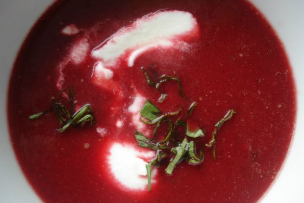 Μπορς κατακόκκινο, η σούπα του ενδιάμεσου