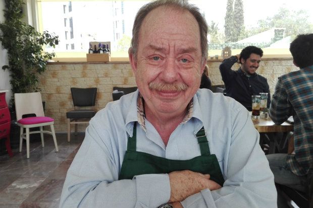 Μύδια τηγανιτά με καρυδάτη σκορδαλιά, του Ηλία Μαμαλάκη