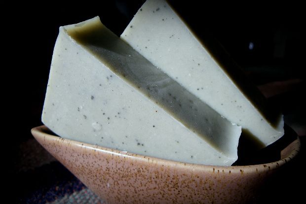 Ένα κάρο σαπούνια από την Τήνο