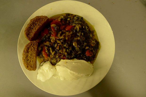 Να μυρίσει βροχή: σπανακόρυζο