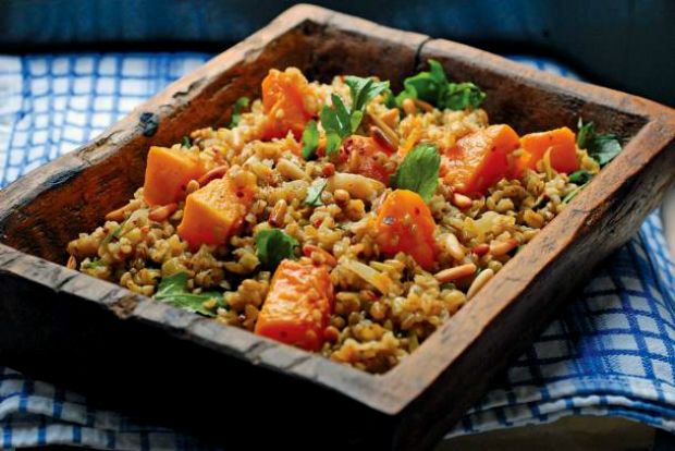 Νόστιμα νηστίσιμα XI: σαλάτα με πλιγούρι και γλυκοπατάτες