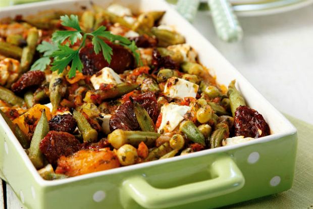 Νοστιμιές της εποχής: μπάμιες φουρνιστές