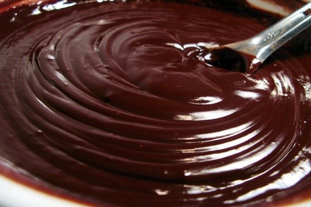 Ο εργένης χαλάει τη μους