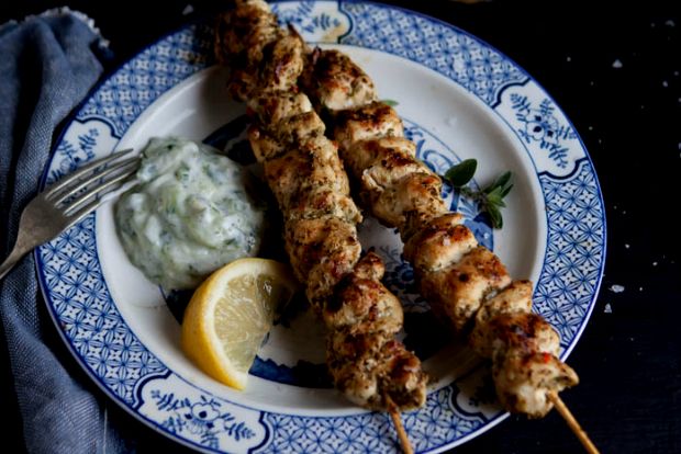 Ο εργένης φλερτάρει: με σουβλάκι, προφανώς