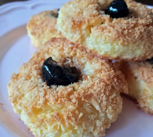 Οι αφράτες καρύδες της κυρίας Καλλιόπης