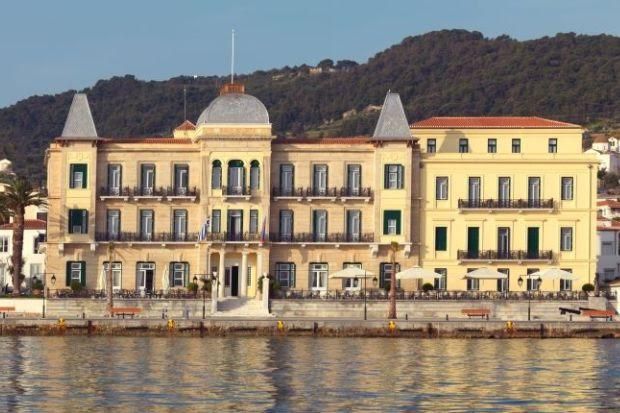 Ομελέτα με κολοκυθάκια, του Σταμάτη Μαρμαρινού