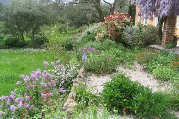 Πανέμορφοι κήποι με τη σκέψη στο νερό