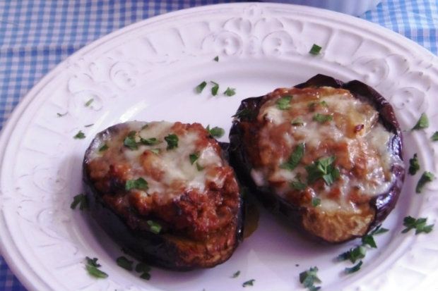 Παπουτσάκια με Κιμά, Μανιτάρια και Μετσοβόνε