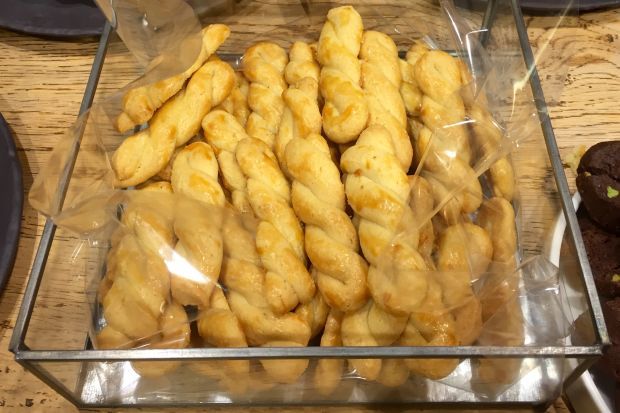 Πασχαλινά κουλουράκια με μαστίχα