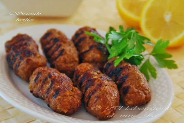 Πικάντικα, σκορδάτα σουτζουκάκια