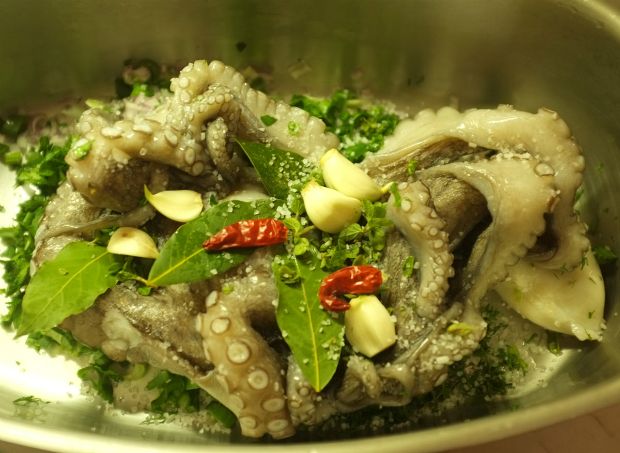 Πικάντικο χταπόδι στη γάστρα